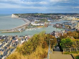 Camping Pas Cher vous présente avec son site Officiel campingpascher.fr, le Camping De L'Orival classé 3 étoiles, situé sur la commune de Les Grandes Ventes dans le département Seine-maritime (Haute Normandie) en France. Le camping De L'Orival, vous présente un hébergement de type hébergement insolite de 25 m² pour 3 personnes et télévision. Le camping De L'Orival vous propose du sam. 18 avril au sam. 25 avril 2026, en promotion à -15% pour 7 nuits à 379,20 € au lieu de 447,2 € soit une Économie de 68 €. Cette location propose 156 dates différentes pour réserver votre séjour. Découvrez également les 10 autres gammes d'hébergements du camping. Les Avis clients pour le Camping De L'Orival sont excellents avec une note moyenne de 8 sur 10. Piscine chauffée, Piscine extérieure, Aire de jeux enfants, Baby-foot, Canoë-kayak, Centre équestre, Cyclisme, Golf, Ping-pong, Pétanque, Randonnée, Terrain multisports, Bar, Plats à emporter, Snack/Bar,... En savoir plus : cliquez-ICI.