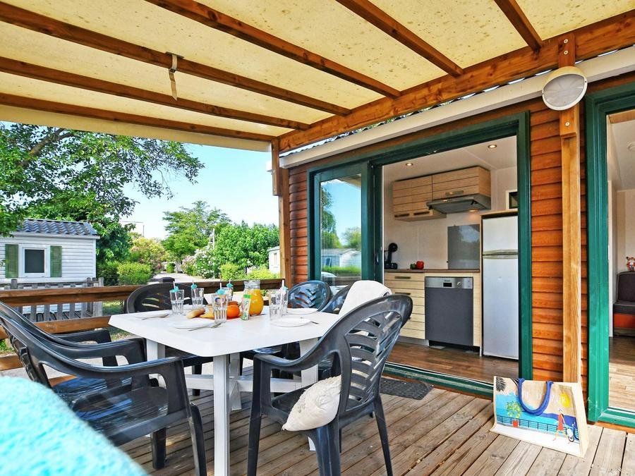 Camping Pas Cher vous présente avec son site Officiel campingpascher.fr, le Camping La Prairie classé 3 étoiles, situé sur la commune de Le Muy dans le département Var (Provence Alpes Côte D'azur) en France. Le camping La Prairie, vous présente un hébergement de type mobil-home de 32 m² avec climatisation et télévision. Le camping La Prairie vous propose du sam. 27 juin au sam. 04 juillet 2026, en promotion à -29% pour 7 nuits à 964,70 € au lieu de 1373,0 € soit une Économie de 408,30 €. Cette location propose 26 dates différentes pour réserver votre séjour. Découvrez également les 7 autres gammes d'hébergements du camping. Les Avis clients pour le Camping La Prairie sont de 7 sur 10. Piscine chauffée, Piscine extérieure, Animations familiales, Club enfants, Aire de jeux enfants, Golf, Parcours sportif, Ping-pong, Pétanque, Randonnée, Bar, Dépôt de pain, Plats à emporter, Snack/Bar,... En savoir plus : cliquez-ICI.