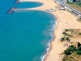 Camping Pas Cher vous présente avec son site Officiel campingpascher.fr, le Camping La Prairie classé 3 étoiles, situé sur la commune de Le Muy dans le département Var (Provence Alpes Côte D'azur) en France. Le camping La Prairie, vous présente un hébergement de type mobil-home de 28 m² avec climatisation et télévision. Le camping La Prairie vous proposeun séjour PAS CHER avec une REMISEdu vendredi 19 juin au vendredi 26 juin 2026, en promotion à -34% pour 7 nuits à 802,40 € au lieu de 1228,0 € soit une Économie de 425,60 €. Cette location propose 46 dates différentes pour réserver votre séjour. Découvrez également les 6 autres gammes d'hébergements du camping. Les Avis clients pour le Camping La Prairie sont de 7 sur 10. Piscine chauffée, Piscine extérieure, Animations familiales, Club enfants, Aire de jeux enfants, Golf, Parcours sportif, Ping-pong, Pétanque, Randonnée, Bar, Dépôt de pain, Plats à emporter, Snack/Bar,... En savoir plus : cliquez-ICI.