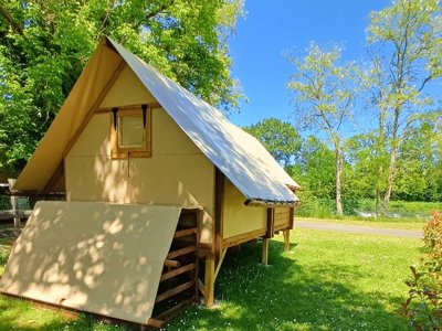 tente en toile et bois - Le Saillet photo 2