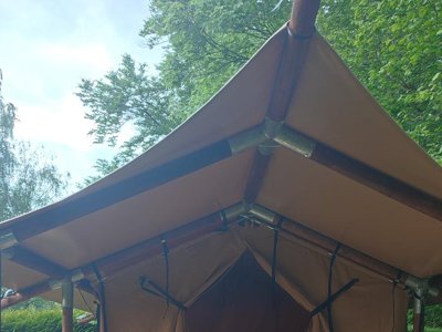 Cliquez pour découvrir toutes les photos de l'HÉBERGEMENT ! tente en toile et bois - Flower Du Lac De La Seigneurie photo 2