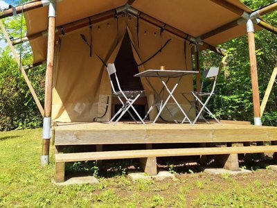 Cliquez pour découvrir toutes les photos de l'HÉBERGEMENT ! tente en toile et bois - Flower Du Lac De La Seigneurie photo 5
