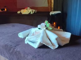 Camping Pas Cher vous présente avec son site Officiel campingpascher.fr, le Camping Flower Du Lac De La Seigneurie classé 3 étoiles, situé sur la commune de Leval dans le département Territoire-de-belfort (Franche Comté) en France. Le camping Flower Du Lac De La Seigneurie, vous présente un hébergement de type chalet. Le camping Flower Du Lac De La Seigneurie vous propose du sam. 18 avril au sam. 25 avril 2026 pour 7 nuits à 224€. Cette location propose 121 dates différentes pour réserver votre séjour. Découvrez également les 15 autres gammes d'hébergements du camping. Les Avis clients pour le Camping Flower Du Lac De La Seigneurie sont excellents avec une note moyenne de 10 sur 10. Piscine chauffée, Piscine extérieure, Animations familiales, Club enfants, Aire de jeux enfants, Baby-foot, Ping-pong, Pétanque, Terrain multisports, Bar, Dépôt de pain, Snack/Bar, Épicerie,... En savoir plus : cliquez-ICI.