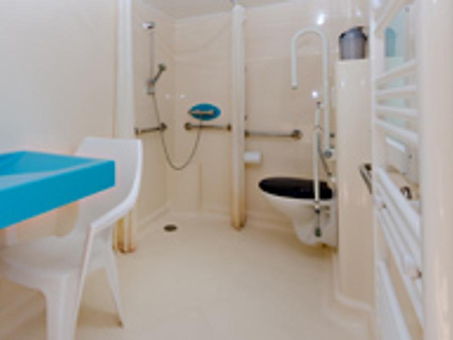Camping Pas Cher vous présente avec son site Officiel campingpascher.fr, le Camping Lou Pantai classé 3 étoiles, situé sur la commune de Le Pradet dans le département Var (Provence Alpes Côte D'azur) en France. Le camping Lou Pantai vous propose un hébergement de type mobil-home de 33 m² pour 4 personnes avec climatisation (télévision). L'établissement vous propose 9 autres types d'hébergements. Découvrez tous nos séjours à petits prix dans la commune et aux alentours de Le Pradet du département : Var (Provence Alpes Côte D'azur). Les Avis clients pour le Camping Lou Pantai sont excellents avec une note moyenne de 8 sur 10. Mer, Piscine chauffée, Piscine extérieure, Aire de jeux enfants, Baby-foot, Ping-pong, Snack/Bar, Épicerie,... En savoir plus : cliquez-ICI.