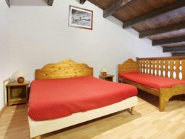 Camping Pas Cher vous présente avec son site Officiel campingpascher.fr, la Résidence Odalys Essentielle Le Front De Neige - Haute Savoie, située sur la commune de Les Carroz D'araches dans le département Haute-savoie (Rhône Alpes) en France. La résidence Odalys Essentielle Le Front De Neige - Haute Savoie, vous présente un hébergement de type studio de 40 m² pour 1 personne et télévision. La résidence Odalys Essentielle Le Front De Neige - Haute Savoie vous propose du sam. 15 août au sam. 22 août 2026 pour 7 nuits à 469€. Cette location propose 11 dates différentes pour réserver votre séjour. Découvrez également les 5 autres gammes d'hébergements de la résidence. Les Avis clients pour la Résidence Odalys Essentielle Le Front De Neige - Haute Savoie sont de 7 sur 10. Canoë-kayak, Centre équestre, Golf, Randonnée,... En savoir plus : cliquez-ICI.