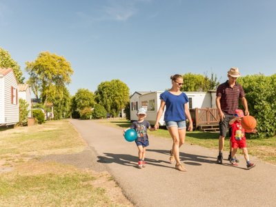 Cliquez pour découvrir toutes les photos de l'ÉTABLISSEMENT ! camping Le Village De La Mer photo 12