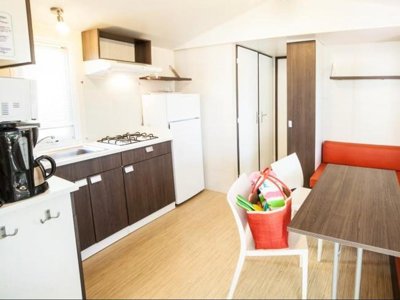 Cliquez pour découvrir toutes les photos de l'HÉBERGEMENT ! mobil-home - Bon Port photo 3