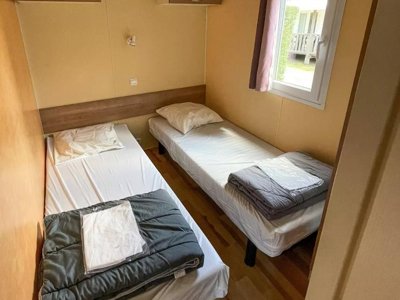 Cliquez pour découvrir toutes les photos de l'HÉBERGEMENT ! mobil-home - Les Brillas photo 5