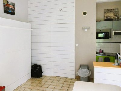 Cliquez pour découvrir toutes les photos de l'HÉBERGEMENT ! studio - Le Bel Air photo 3