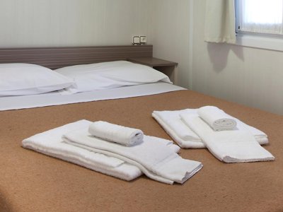 Cliquez pour découvrir toutes les photos de l'HÉBERGEMENT ! mobil-home - Villaggio Turistico Maderno photo 3