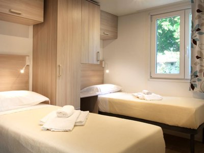 Cliquez pour découvrir toutes les photos de l'HÉBERGEMENT ! mobil-home - Villaggio Turistico Maderno photo 13