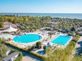 Camping Pas Cher vous présente avec son site Officiel campingpascher.fr, le Établissement Club Del Sole Vigna Sul Mar Family Collection, situé sur la commune de Lido Di Pomposa dans le département Ferrare (Emilia-romagna) en Italie. L'établissement Club Del Sole Vigna Sul Mar Family Collection vous propose un hébergement de type mobil-home. L'établissement vous propose 10 autres types d'hébergements. Découvrez tous nos séjours à petits prix dans la commune et aux alentours de Lido Di Pomposa du département : Ferrare (Emilia-romagna).... En savoir plus : cliquez-ICI.