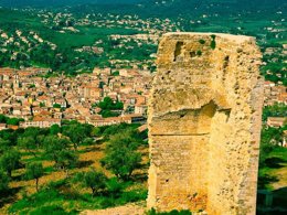 Camping Pas Cher vous présente avec son site Officiel campingpascher.fr, le Camping Flower Provence Vallée classé 3 étoiles, situé sur la commune de Manosque dans le département Alpes-de-haute-provence (Provence Alpes Côte D'azur) en France. Le camping Flower Provence Vallée, vous présente un hébergement de type hébergement insolite de 12 m². Le camping Flower Provence Vallée vous propose du sam. 19 septembre au sam. 26 septembre 2026 pour 7 nuits à 252€. Cette location propose 156 dates différentes pour réserver votre séjour. Découvrez également les 15 autres gammes d'hébergements du camping. Les Avis clients pour le Camping Flower Provence Vallée sont excellents avec une note moyenne de 9 sur 10. Lac, Piscine chauffée, Piscine extérieure, Animations familiales, Club ados, Club enfants, Aire de jeux enfants, Canoë-kayak, Centre équestre, Cyclisme, Golf, Paddle, Ping-pong, Pétanque, Randonnée, Structure gonflable enfants, Terrain de football, Terrain de volley-ball, Bar, Boulangerie, Dépôt de pain, Food truck, Plats à emporter, Supermarché, Épicerie,... En savoir plus : cliquez-ICI.