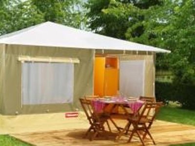 Cliquez pour découvrir toutes les photos de l'HÉBERGEMENT ! tente - Le Lac Des Varennes photo 3