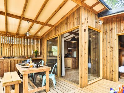 Cliquez pour découvrir toutes les photos de l'HÉBERGEMENT ! lodge - Le Petit Rocher photo 2