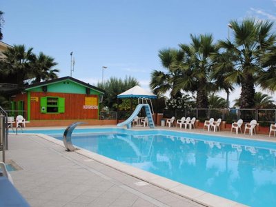 Cliquez pour découvrir toutes les photos de l'ÉTABLISSEMENT ! camping Duca Amedeo photo 2