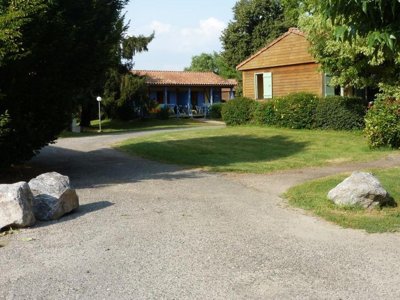 Cliquez pour découvrir toutes les photos de l'HÉBERGEMENT ! chalet - Des Berges Du Gers photo 5