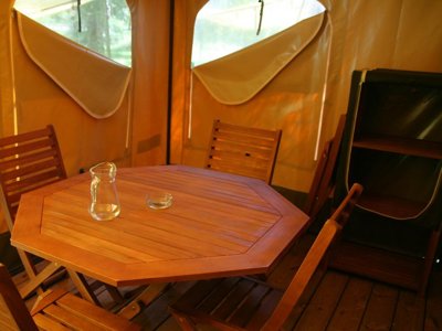 Cliquez pour découvrir toutes les photos de l'HÉBERGEMENT ! lodge - Des Berges Du Gers photo 4