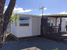 Camping Pas Cher vous présente avec son site Officiel campingpascher.fr, le Camping L'Olivier classé 3 étoiles, situé sur la commune de Massillargues Attuech dans le département Gard (Languedoc Roussillon) en France. Le camping L'Olivier, vous présente un hébergement de type mobil-home de 30 m² avec climatisation. Le camping L'Olivier vous propose du sam. 04 avril au sam. 11 avril 2026 pour 7 nuits à 473€. Cette location propose 125 dates différentes pour réserver votre séjour. Découvrez également les 7 autres gammes d'hébergements du camping. Les Avis clients pour le Camping L'Olivier sont excellents avec une note moyenne de 8 sur 10. Rivière, Piscine extérieure, Animations familiales, Aire de jeux enfants, Baby-foot, Canoë-kayak, Centre équestre, Court de tennis, Cyclisme, Ping-pong, Pétanque, Randonnée, Salle de fitness, Terrain multisports, Tir à l’arc, Bar, Dépôt de pain, Pizzeria, Plats à emporter, Snack/Bar, Supermarché, Épicerie,... En savoir plus : cliquez-ICI.