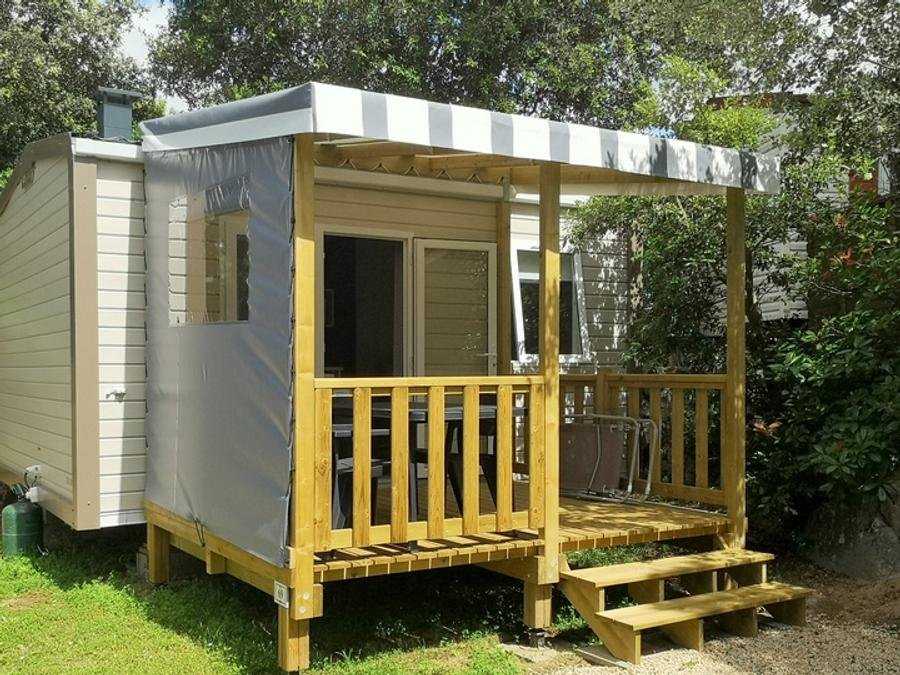 Camping Pas Cher vous présente avec son site Officiel campingpascher.fr, le Camping La Frétille classé 3 étoiles, situé sur la commune de Longeville Sur Mer dans le département Vendée (Pays De La Loire) en France. Le camping La Frétille vous propose un hébergement de type mobil-home de 18 m² (télévision). L'établissement vous propose 8 autres types d'hébergements. Découvrez tous nos séjours à petits prix dans la commune et aux alentours de Longeville Sur Mer du département : Vendée (Pays De La Loire). Les Avis clients pour le Camping La Frétille sont excellents avec une note moyenne de 8 sur 10. MerÉtang, Piscine chauffée, Piscine couverte, Animations familiales, Aire de jeux enfants, Baby-foot, Centre équestre, Cyclisme, Golf, Ping-pong, Piscine, Pétanque, Randonnée, Structure gonflable enfants, Surf, Terrain de badminton, Terrain de volley-ball, Bar, Dépôt de pain, Food truck, Supermarché, Épicerie,... En savoir plus : cliquez-ICI.