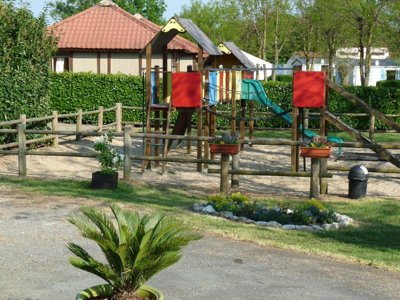 Cliquez pour découvrir toutes les photos de l'ÉTABLISSEMENT ! camping Le Cottage Boisé photo 5