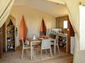 Cliquez pour découvrir toutes les photos de l'HÉBERGEMENT ! bungalow - camping La Michenotière photo 2
