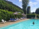 Camping Pas Cher vous présente avec son site Officiel campingpascher.fr, le Camping Le Tivoli classé 3 étoiles, situé sur la commune de Mende dans le département Lozere (Languedoc Roussillon) en France. Le camping Le Tivoli, vous présente un hébergement de type mobil-home de 24 m². Le camping Le Tivoli vous propose du dimanche 14 juin au dimanche 21 juin 2026 pour 7 nuits à 363€. Cette location propose 22 dates différentes pour réserver votre séjour. Découvrez également les 5 autres gammes d'hébergements du camping. Les Avis clients pour le Camping Le Tivoli sont excellents avec une note moyenne de 8 sur 10. Piscine chauffée, Piscine extérieure, Aire de jeux enfants, Canoë-kayak, Court de tennis, Pétanque, Dépôt de pain,... En savoir plus : cliquez-ICI.