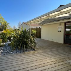 Camping Pas Cher vous présente avec son site Officiel campingpascher.fr, le Établissement Village Vacances Gîtes Les Rivières, situé sur la commune de Mache dans le département Vendée (Pays De La Loire) en France. L'établissement Village Vacances Gîtes Les Rivières vous propose un hébergement de type gîte de 36 m². L'établissement vous propose 4 autres types d'hébergements. Découvrez tous nos séjours à petits prix dans la commune et aux alentours de Mache du département : Vendée (Pays De La Loire).... En savoir plus : cliquez-ICI.