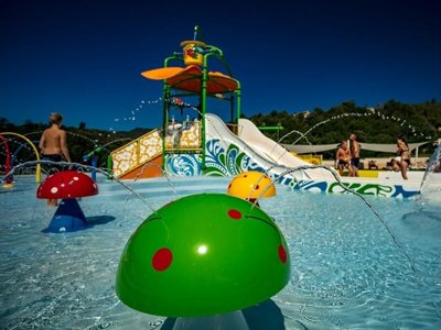 Cliquez pour découvrir toutes les photos de l'ÉTABLISSEMENT ! camping Les Plans photo 10