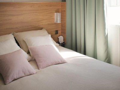 Cliquez pour découvrir toutes les photos de l'HÉBERGEMENT ! mobil-home - Les Plans photo 7