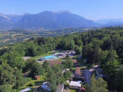 Cliquez pour découvrir toutes les photos de l'ÉTABLISSEMENT ! camping Le Balcon De Chartreuse photo 5