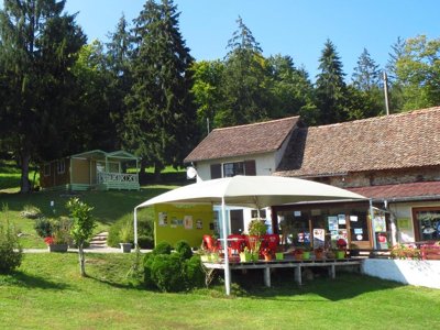 Cliquez pour découvrir toutes les photos de l'ÉTABLISSEMENT ! camping Le Balcon De Chartreuse photo 7