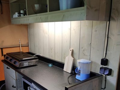 Cliquez pour découvrir toutes les photos de l'HÉBERGEMENT ! tente en toile et bois - Le Mouliat photo 2