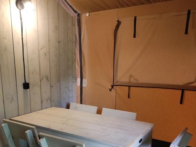 Cliquez pour découvrir toutes les photos de l'HÉBERGEMENT ! tente en toile et bois - Le Mouliat photo 4