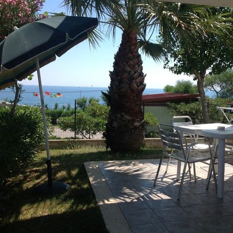 Cliquez pour découvrir toutes les photos de l'HÉBERGEMENT ! bungalow - Residence Atlantide photo 2