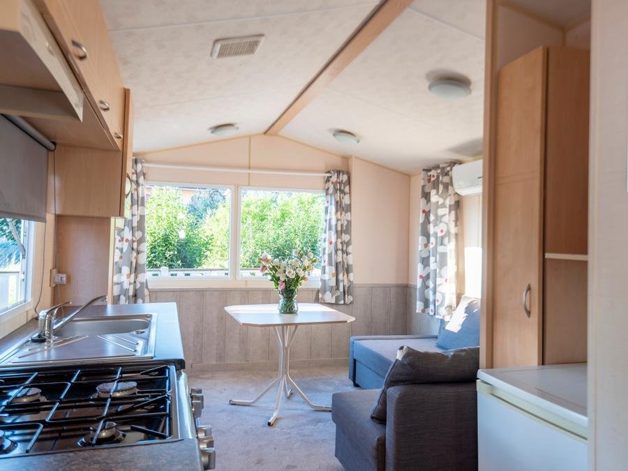 Camping Pas Cher vous présente avec son site Officiel campingpascher.fr, le Camping Toscana Holiday Village classé 3 étoiles, situé sur la commune de Montopoli Valdarno dans le département Pise (Toscane) en Italie. Le camping Toscana Holiday Village, vous présente un hébergement de type mobil-home de 24 m² avec climatisation. Le camping Toscana Holiday Village vous propose du vendredi 05 juin au vendredi 12 juin 2026 avec un DÉPART DEMAIN pour 7 nuits à 840€. Cette location propose 146 dates différentes pour réserver votre séjour. Découvrez également les 4 autres gammes d'hébergements du camping. Les Avis clients pour le Camping Toscana Holiday Village sont excellents avec une note moyenne de 9 sur 10. Piscine extérieure, Restaurant, Snack/Bar,... En savoir plus : cliquez-ICI.