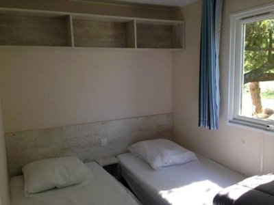 Cliquez pour découvrir toutes les photos de l'HÉBERGEMENT ! mobilhome - Parc De Loisirs Le Faillal photo 7