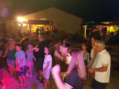 Cliquez pour découvrir toutes les photos de l'ÉTABLISSEMENT ! camping Parc De Loisirs Le Faillal photo 21