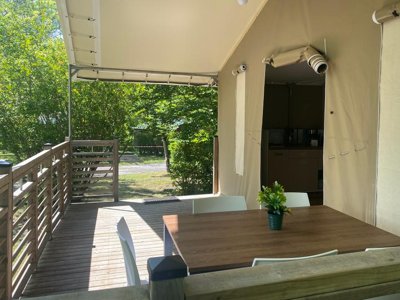 Cliquez pour découvrir toutes les photos de l'HÉBERGEMENT ! tente en toile et bois - Parc De Loisirs Le Faillal photo 6