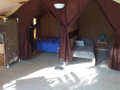 tente en toile et bois - La Cigaline photo 4