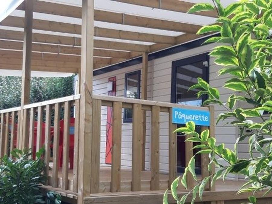 Camping Pas Cher vous présente avec son site Officiel campingpascher.fr, le Camping Midi Pyrénées classé 4 étoiles, situé sur la commune de Montrejeau dans le département Haute-garonne (Midi Pyrénées) en France. Le camping Midi Pyrénées, vous présente un hébergement de type mobil-home de 31 m². Le camping Midi Pyrénées vous propose du sam. 06 juin au sam. 13 juin 2026 pour 7 nuits à 280€. Cette location propose 11 dates différentes pour réserver votre séjour. Découvrez également les 8 autres gammes d'hébergements du camping. Les Avis clients pour le Camping Midi Pyrénées sont excellents avec une note moyenne de 9 sur 10. Piscine extérieure, Animations familiales, Club ados, Club enfants, Aire de jeux enfants, Baby-foot, Canoë-kayak, Centre équestre, Court de tennis, Cyclisme, Golf, Ping-pong, Piscine, Plongée, Pétanque, Randonnée, Salle de jeux vidéo, Terrain de football, Terrain multisports, Bar, Boulangerie, Dépôt de pain, Pizzeria, Plats à emporter, Snack/Bar, Station-service, Supermarché, Épicerie,... En savoir plus : cliquez-ICI.