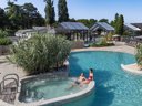 Camping Pas Cher vous présente avec son site Officiel campingpascher.fr, le Camping Sandaya Le Château Des Marais classé 5 étoiles, situé sur la commune de Muides Sur Loire dans le département Loir-et-cher (Centre Val De Loire) en France. Le camping Sandaya Le Château Des Marais vous propose un hébergement de type mobil-home de 27 m² pour 5 personnes. Cet hébergement propose plus de 107 dates différentes pour réserver ! Pour dévouvrir la période la moins chère, consultez la rubrique 'Tarifs' et sélectionnez votre mois de départ. L'établissement vous propose 20 autres types d'hébergements. Découvrez tous nos séjours à petits prix dans la commune et aux alentours de Muides Sur Loire du département : Loir-et-cher (Centre Val De Loire). Les Avis clients pour le Camping Sandaya Le Château Des Marais sont excellents avec une note moyenne de 9 sur 10. Parc aquatique, Piscine couverte, Piscine extérieure, Club ados, Club enfants, Aire de jeux enfants, Canoë-kayak, Court de tennis, Golf, Ping-pong, Piscine, Pétanque, Salle de jeux vidéo, Structure gonflable enfants, Terrain multisports, Bar, Dépôt de pain, Pizzeria, Plats à emporter, Restaurant, Snack/Bar, Épicerie,... En savoir plus : cliquez-ICI.