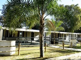 Camping Pas Cher vous présente avec son site Officiel campingpascher.fr, le Camping Sporting Club Village classé 4 étoiles, situé sur la commune de Mazara Del Vallo dans le département Trapani (Sicile) en Italie. Le camping Sporting Club Village, vous présente un hébergement de type mobil-home. Le camping Sporting Club Village vous propose du mercredi 01 avril au mercredi 08 avril 2026 pour 7 nuits à 413€. Cette location propose 185 dates différentes pour réserver votre séjour. Découvrez également les 1 autres gammes d'hébergements du camping. Les Avis clients pour le Camping Sporting Club Village sont de 6 sur 10. Bassin enfant, Lagon, Piscine extérieure, Club enfants, Aire de jeux enfants, Baby-foot, Ping-pong, Structure gonflable enfants, Terrain de football, Terrain de volley-ball, Bar, Pizzeria, Plats à emporter, Restaurant, Snack/Bar,... En savoir plus : cliquez-ICI.