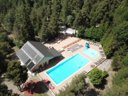 Camping Pas Cher vous présente avec son site Officiel campingpascher.fr, le Camping Domaine De L'Ubaye classé 5 étoiles, situé sur la commune de Meolans Revel dans le département Alpes-de-haute-provence (Provence Alpes Côte D'azur) en France. Le camping Domaine De L'Ubaye, vous présente un hébergement de type tente en toile et bois de 45 m² avec climatisation et télévision. Le camping Domaine De L'Ubaye vous propose du jeudi 04 juin au jeudi 11 juin 2026 avec un DÉPART DEMAIN pour 7 nuits à 812€. Cette location propose 40 dates différentes pour réserver votre séjour. Découvrez également les 14 autres gammes d'hébergements du camping. Les Avis clients pour le Camping Domaine De L'Ubaye sont excellents avec une note moyenne de 8 sur 10. Rivière, Piscine chauffée, Piscine extérieure, Animation enfants, Aire de jeux enfants, Baby-foot, Canoë-kayak, Centre équestre, Court de tennis, Parcours sportif, Ping-pong, Pétanque, Randonnée, Salle de jeux vidéo, Terrain de basketball, Terrain de football, Terrain de volley-ball, Bar, Dépôt de pain, Plats à emporter, Restaurant, Snack/Bar, Supermarché, Épicerie,... En savoir plus : cliquez-ICI.