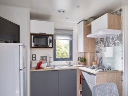 Camping Pas Cher vous présente avec son site Officiel campingpascher.fr, le Camping Domaine De L'Ubaye classé 5 étoiles, situé sur la commune de Meolans Revel dans le département Alpes-de-haute-provence (Provence Alpes Côte D'azur) en France. Le camping Domaine De L'Ubaye, vous présente un hébergement de type mobil-home de 28 m² avec climatisation et télévision. Le camping Domaine De L'Ubaye vous proposeun séjour PAS CHER avec une REMISEdu sam. 30 mai au sam. 06 juin 2026, en promotion à -65% pour 7 nuits à 239 € au lieu de 693,0 € soit une Économie de 454 €. Cette location propose 15 dates différentes pour réserver votre séjour. Découvrez également les 13 autres gammes d'hébergements du camping. Les Avis clients pour le Camping Domaine De L'Ubaye sont excellents avec une note moyenne de 8 sur 10. Rivière, Piscine chauffée, Piscine extérieure, Animation enfants, Aire de jeux enfants, Baby-foot, Canoë-kayak, Centre équestre, Court de tennis, Parcours sportif, Ping-pong, Pétanque, Randonnée, Salle de jeux vidéo, Terrain de basketball, Terrain de football, Terrain de volley-ball, Bar, Dépôt de pain, Plats à emporter, Restaurant, Snack/Bar, Supermarché, Épicerie,... En savoir plus : cliquez-ICI.