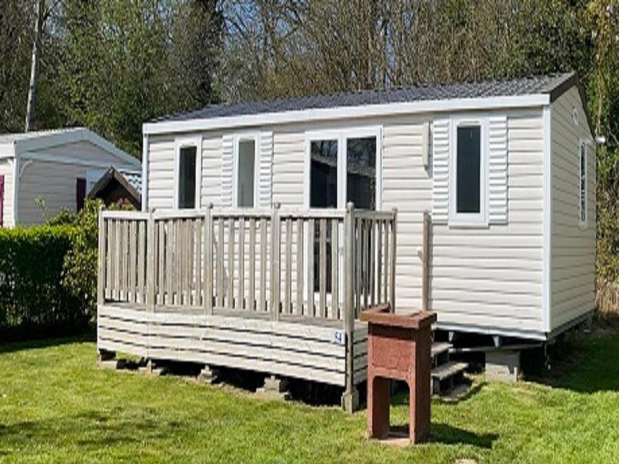Camping Pas Cher vous présente avec son site Officiel campingpascher.fr, le Camping Flower Le Rompval classé 3 étoiles, situé sur la commune de Mers Les Bains dans le département Somme (Picardie) en France. Le camping Flower Le Rompval, vous présente un hébergement de type mobil-home de 33 m² et télévision. Le camping Flower Le Rompval vous propose du sam. 19 septembre au sam. 26 septembre 2026 pour 7 nuits à 462€. Cette location propose 89 dates différentes pour réserver votre séjour. Découvrez également les 16 autres gammes d'hébergements du camping. Les Avis clients pour le Camping Flower Le Rompval sont excellents avec une note moyenne de 8 sur 10. MerRivièreÉtang, Piscine chauffée, Piscine couverte, Animations familiales, Club enfants, Aire de jeux enfants, Canoë-kayak, Centre équestre, Location de bateaux, Ping-pong, Piscine, Pétanque, Randonnée, Structure gonflable enfants, Terrain multisports, Voile, Bar, Dépôt de pain, Pizzeria, Plats à emporter, Restaurant, Snack/Bar, Supermarché, Épicerie,... En savoir plus : cliquez-ICI.