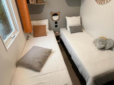 Cliquez pour découvrir toutes les photos de l'HÉBERGEMENT ! mobil-home - Flower Le Rompval photo 3