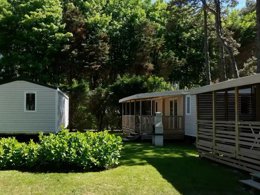 Camping Pas Cher vous présente avec son site Officiel campingpascher.fr, le Camping Flower Le Rompval classé 3 étoiles, situé sur la commune de Mers Les Bains dans le département Somme (Picardie) en France. Le camping Flower Le Rompval, vous présente un hébergement de type hébergement insolite. Le camping Flower Le Rompval vous propose du sam. 19 septembre au sam. 26 septembre 2026 pour 7 nuits à 140€. Cette location propose 170 dates différentes pour réserver votre séjour. Découvrez également les 16 autres gammes d'hébergements du camping. Les Avis clients pour le Camping Flower Le Rompval sont excellents avec une note moyenne de 8 sur 10. MerRivièreÉtang, Piscine chauffée, Piscine couverte, Animations familiales, Club enfants, Aire de jeux enfants, Canoë-kayak, Centre équestre, Location de bateaux, Ping-pong, Piscine, Pétanque, Randonnée, Structure gonflable enfants, Terrain multisports, Voile, Bar, Dépôt de pain, Pizzeria, Plats à emporter, Restaurant, Snack/Bar, Supermarché, Épicerie,... En savoir plus : cliquez-ICI.