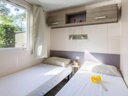 Cliquez pour découvrir toutes les photos de l'HÉBERGEMENT ! bungalow - camping Lou Pignada photo 7