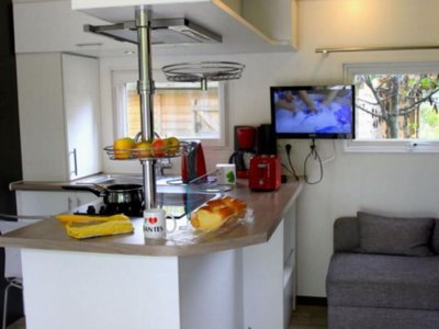 Cliquez pour découvrir toutes les photos de l'HÉBERGEMENT ! mobil-home - Nantes Camping photo 4